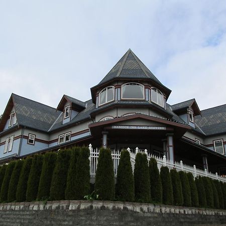 Mansion Inn Lake Stevens Номер фото