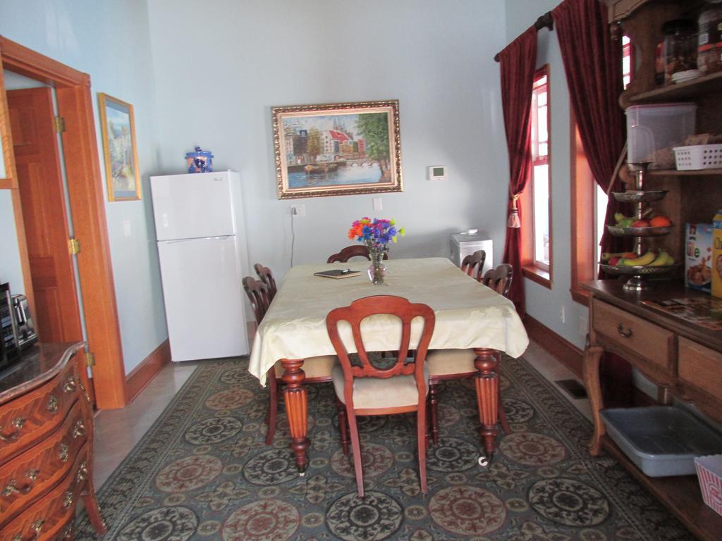Mansion Inn Lake Stevens Екстер'єр фото